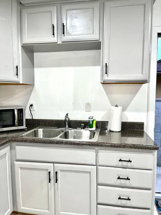 Space X ,lax & Beaches Beautiful Apartment